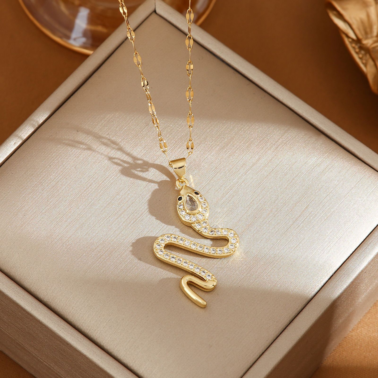Colar Cobra Strass