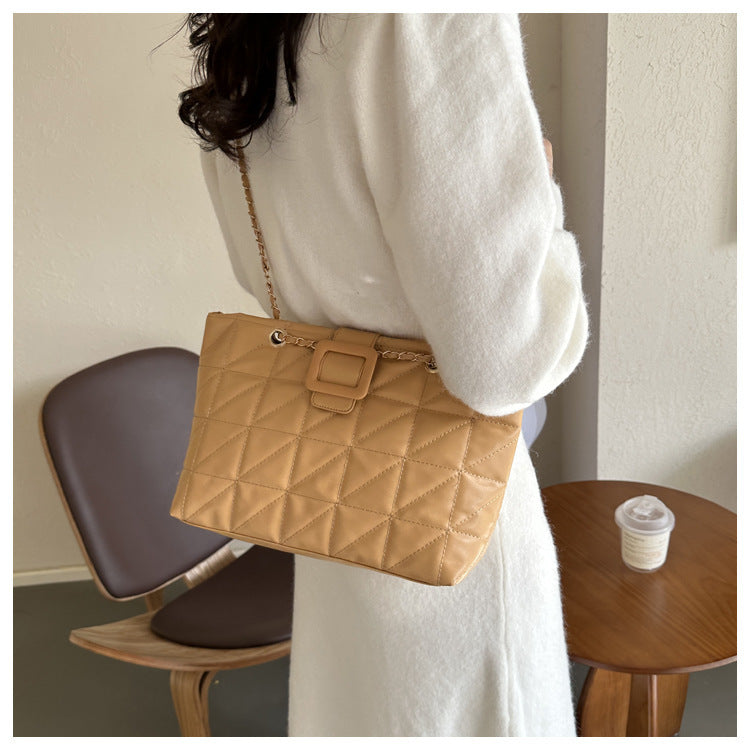 Bolsa de Ombro Chanel Corrente Losango